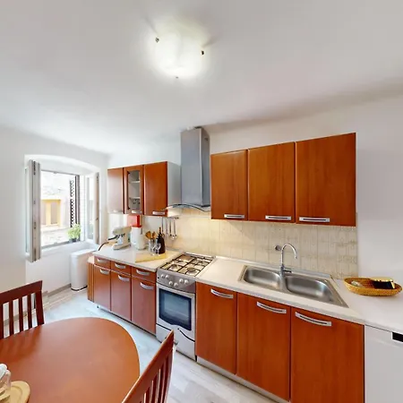 Old Town St Euphemia Vista Apartment Rovinj